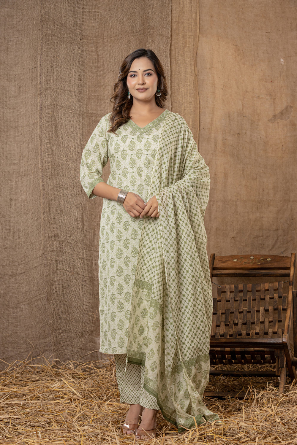 Elevate Ethnic Leaf Motif Women’s Kurta Set