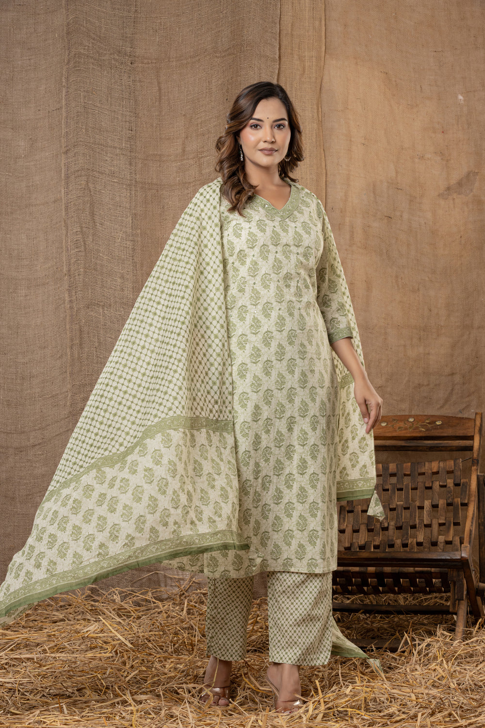 Elevate Ethnic Leaf Motif Women’s Kurta Set