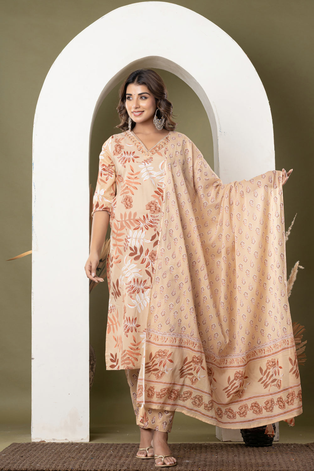 Elevate Botanical Printed Kurta Pant Dupatta Kurta Set