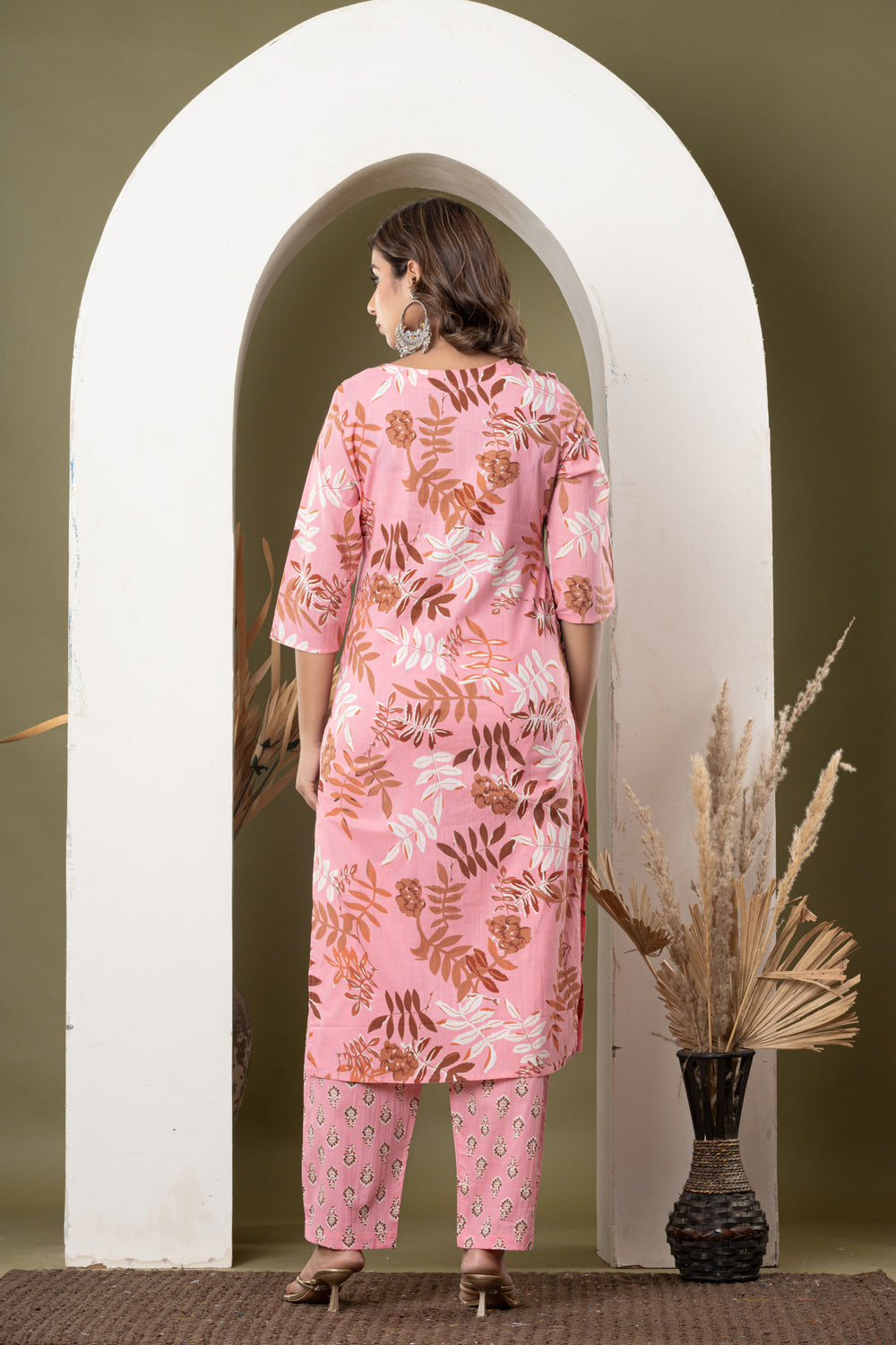 Elevate Botanical Printed Kurta Pant Dupatta Kurta Set