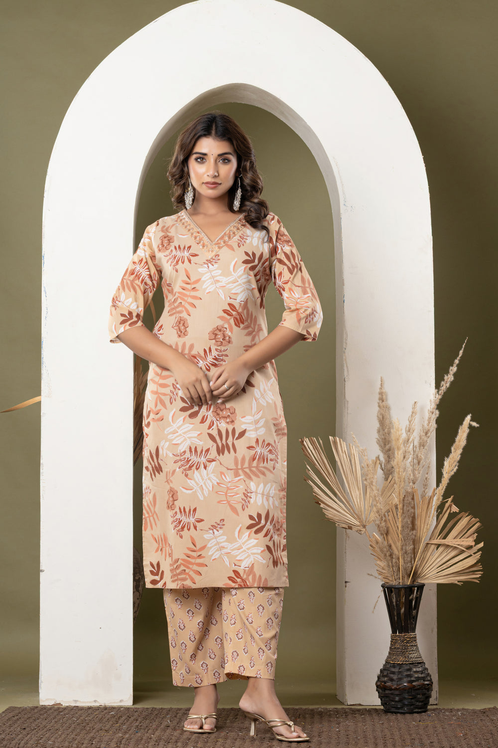 Elevate Botanical Printed Kurta Pant Dupatta Kurta Set