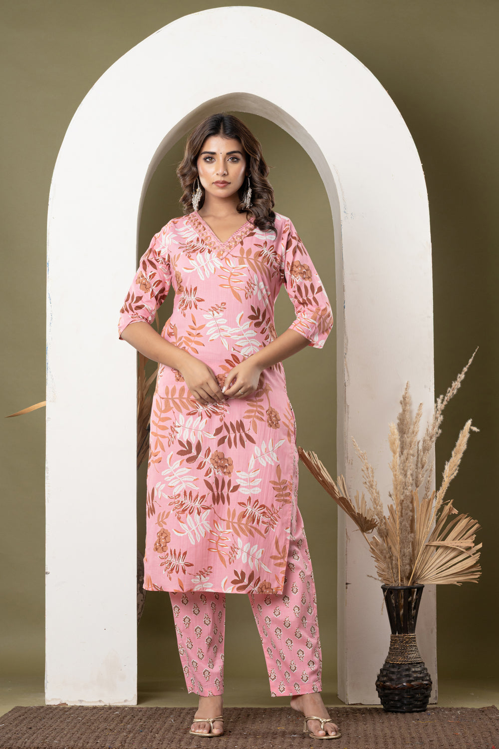 Elevate Botanical Printed Kurta Pant Dupatta Kurta Set