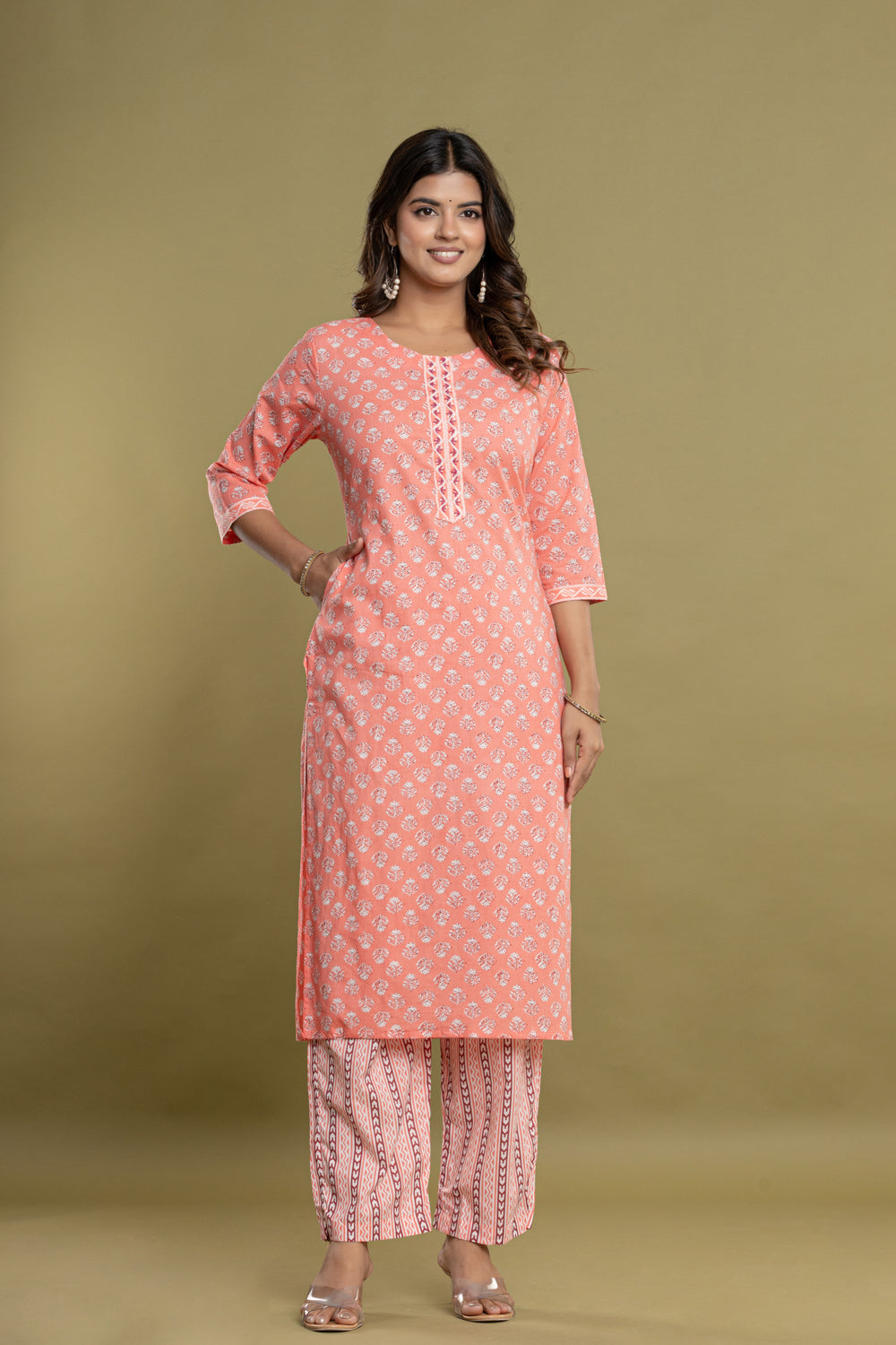 Elevate Minimal Floral Patterned Kurta Set with Dupatta