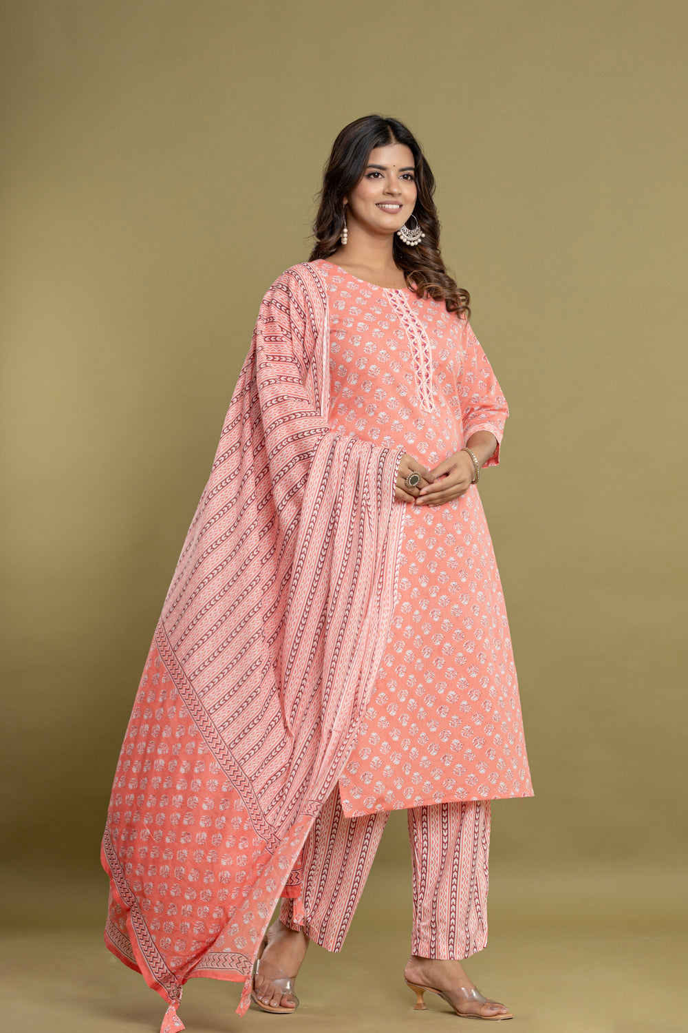 Elevate Minimal Floral Patterned Kurta Set with Dupatta