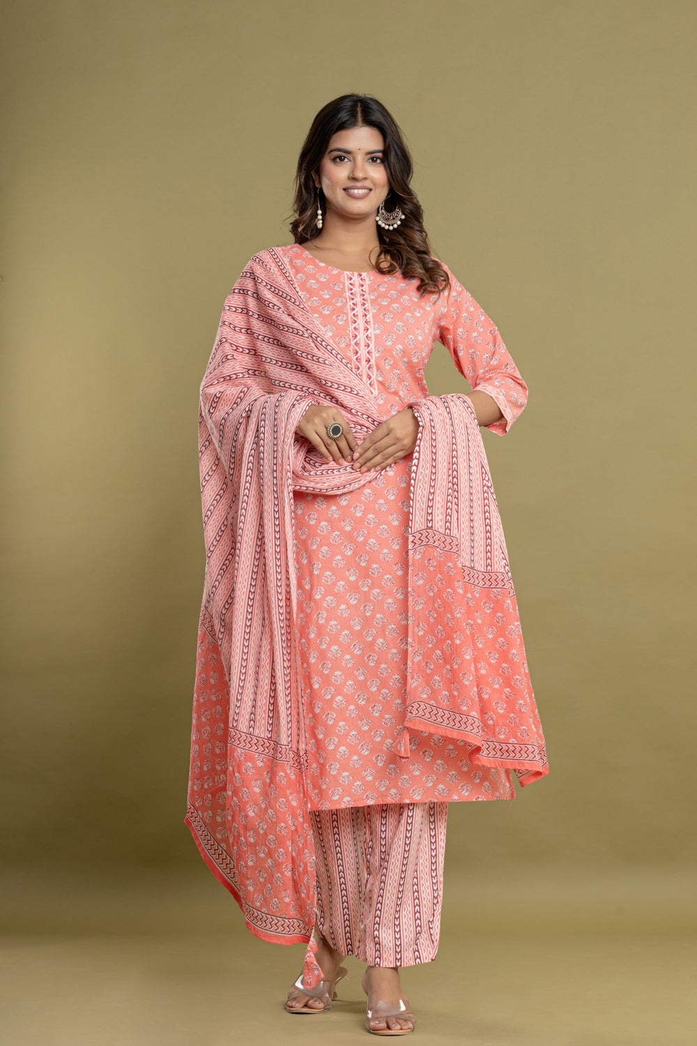Elevate Minimal Floral Patterned Kurta Set with Dupatta