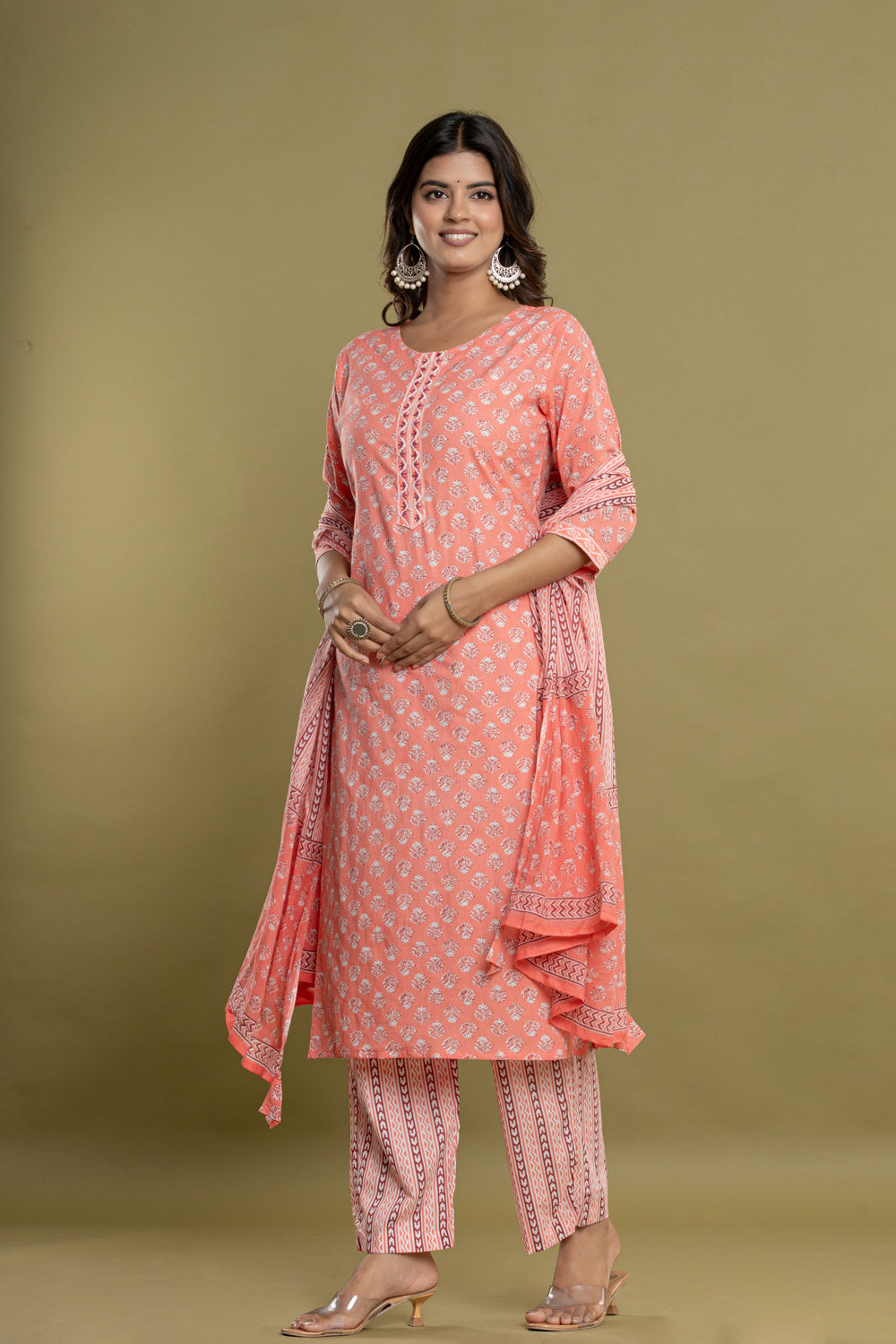 Elevate Minimal Floral Patterned Kurta Set with Dupatta