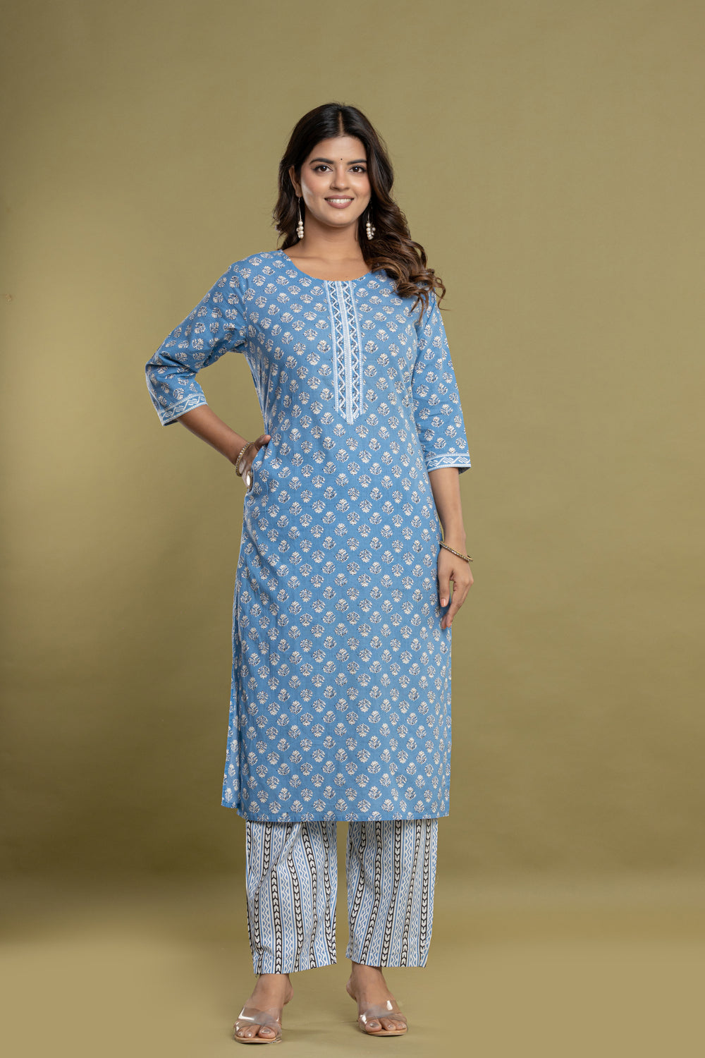 Elevate Minimal Floral Patterned Kurta Set with Dupatta