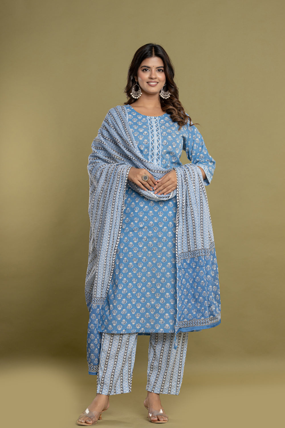 Elevate Minimal Floral Patterned Kurta Set with Dupatta