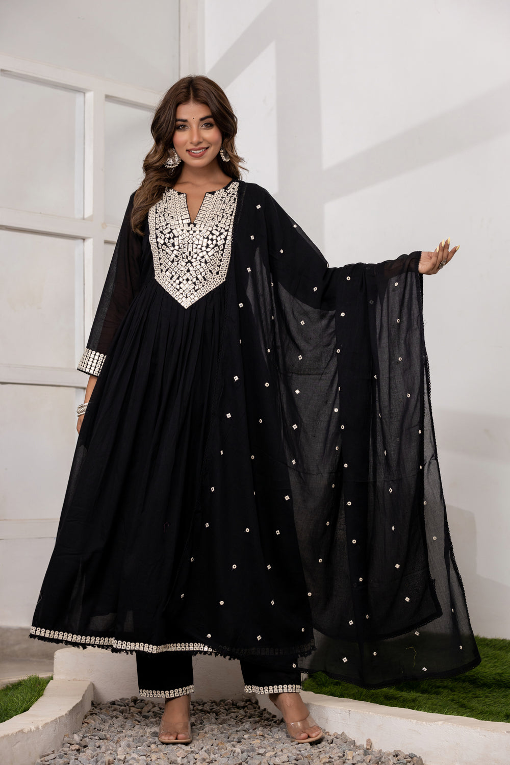 Soul Armor Embellished V-Neck Anarkali Kurta Set