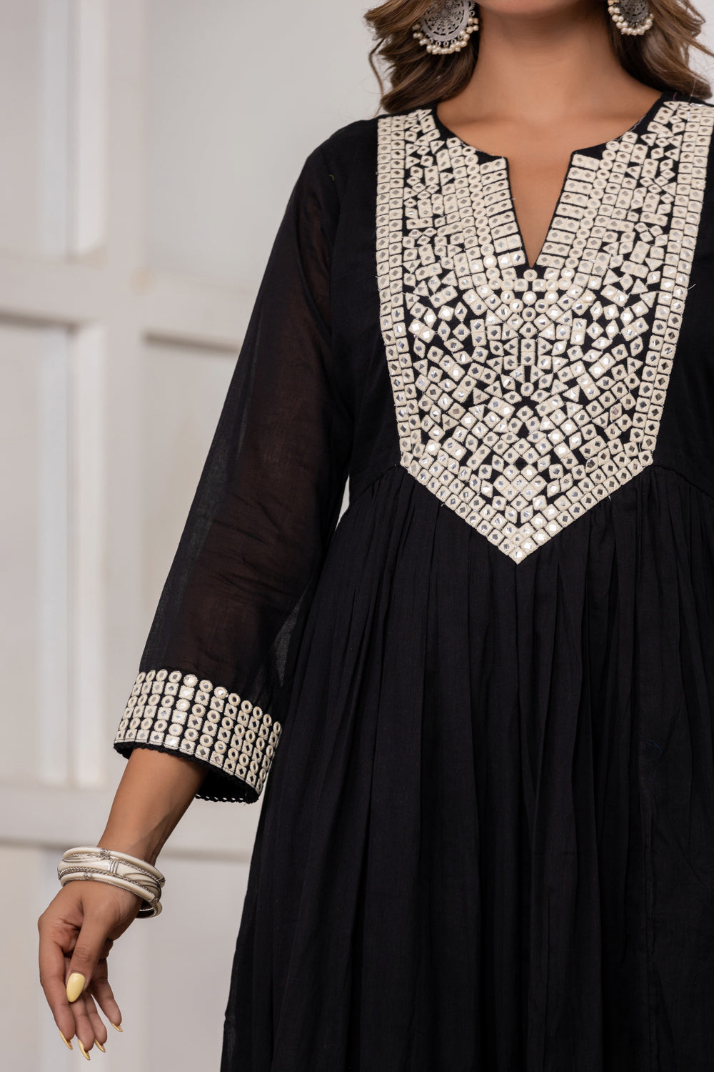 Soul Armor Embellished V-Neck Anarkali Kurta Set