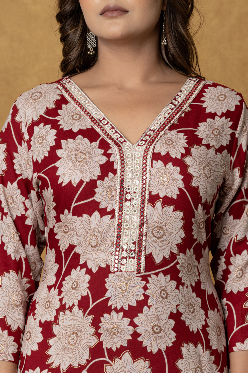 Elevate Bold Floral Printed Straight Kurta