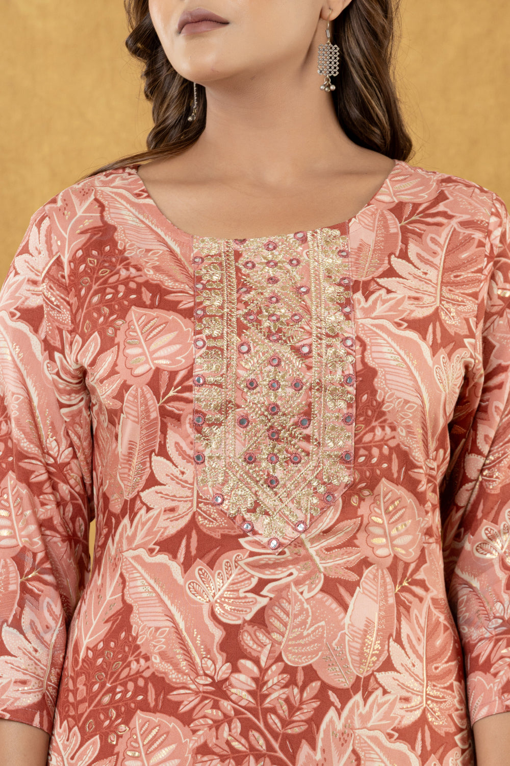 Elevate All-Over Leaf Print Straight Fit Kurta