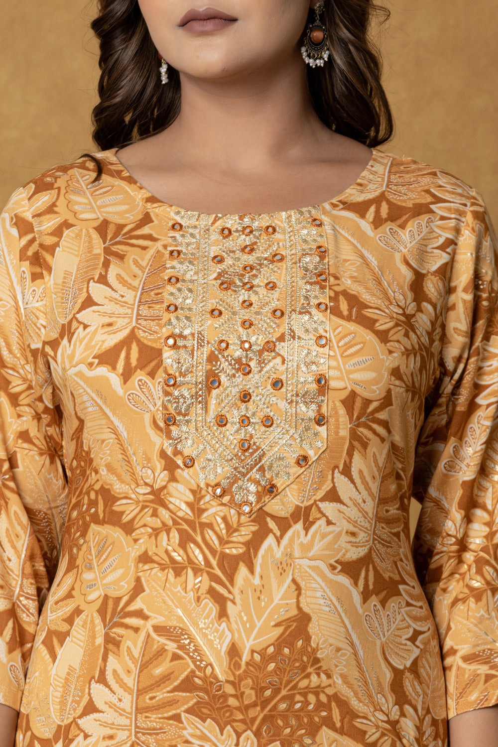 Elevate All-Over Leaf Print Straight Fit Kurta