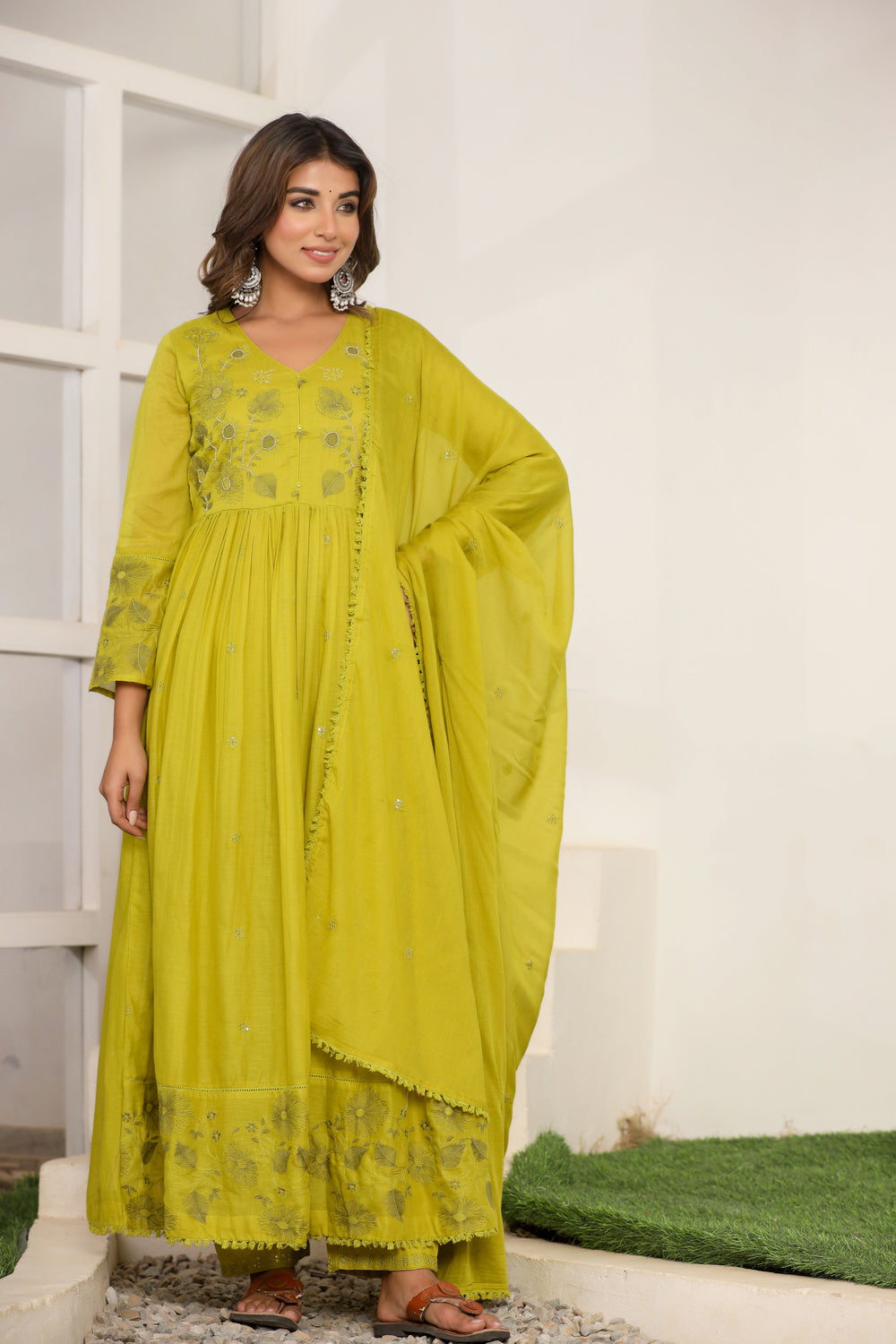 Soul Armor Embroidered Anarkali Kurtaa Set