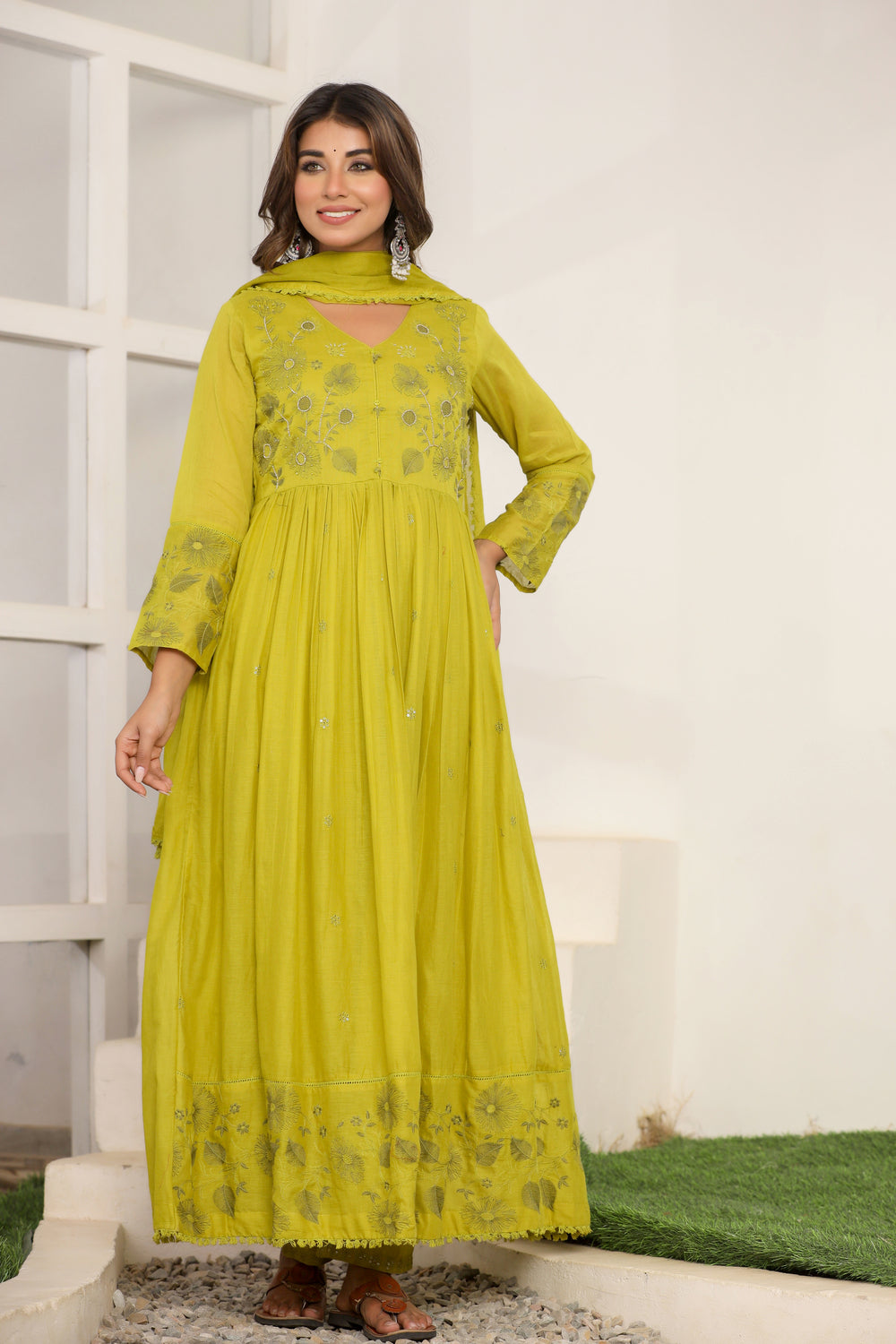 Soul Armor Embroidered Anarkali Kurtaa Set