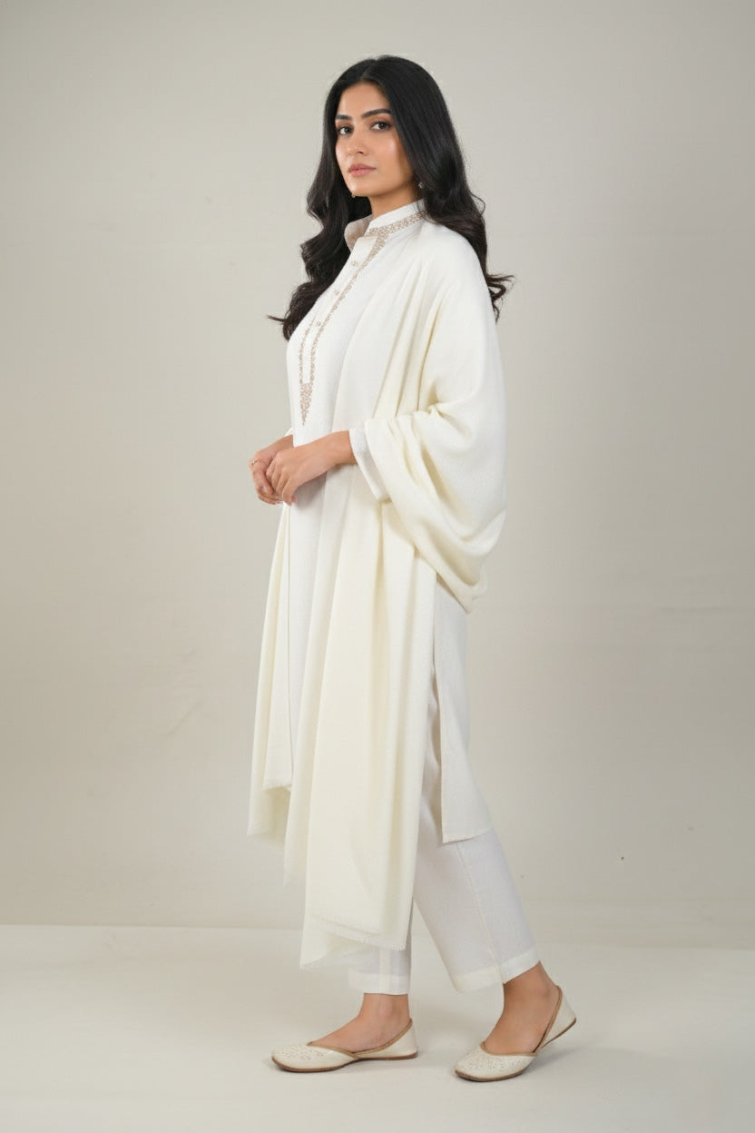 Elevate Elegant Solid Woolen Shawl