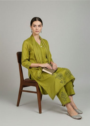 Soul Armor Ladies 3 Piece Kurti Set Featuring Embroidered Kurta, Bottom and Dupatta