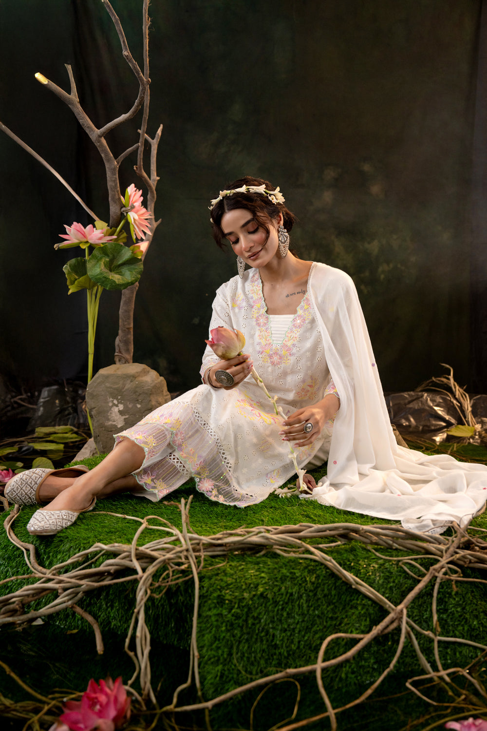 Soul Armor Floral Embroidered Kurta Set