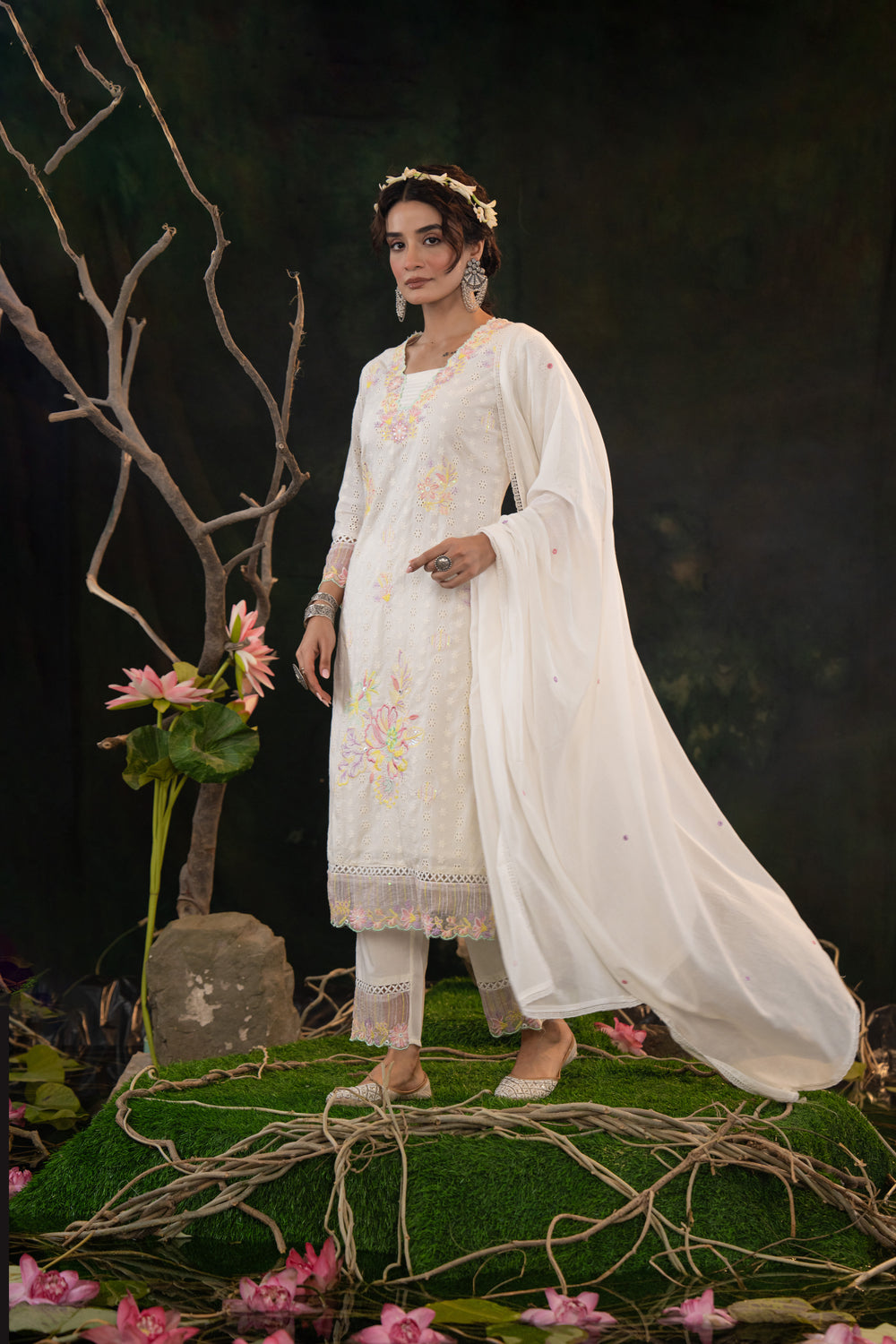 Soul Armor Floral Embroidered Kurta Set