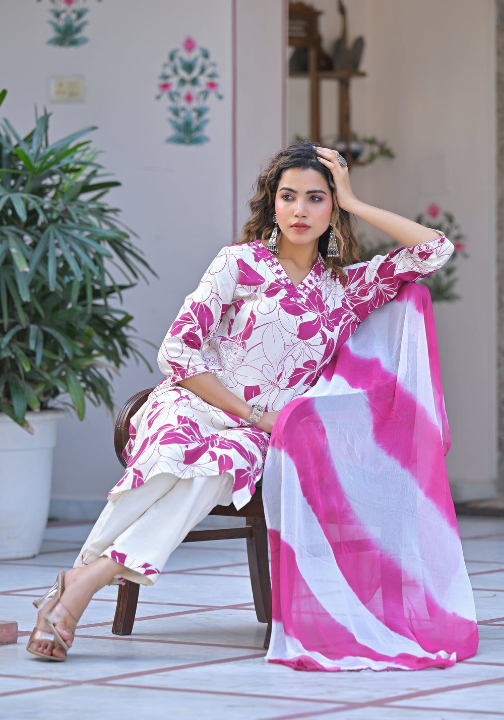 Soul Armor Floral Printed Kurta Pant Dupatta Set