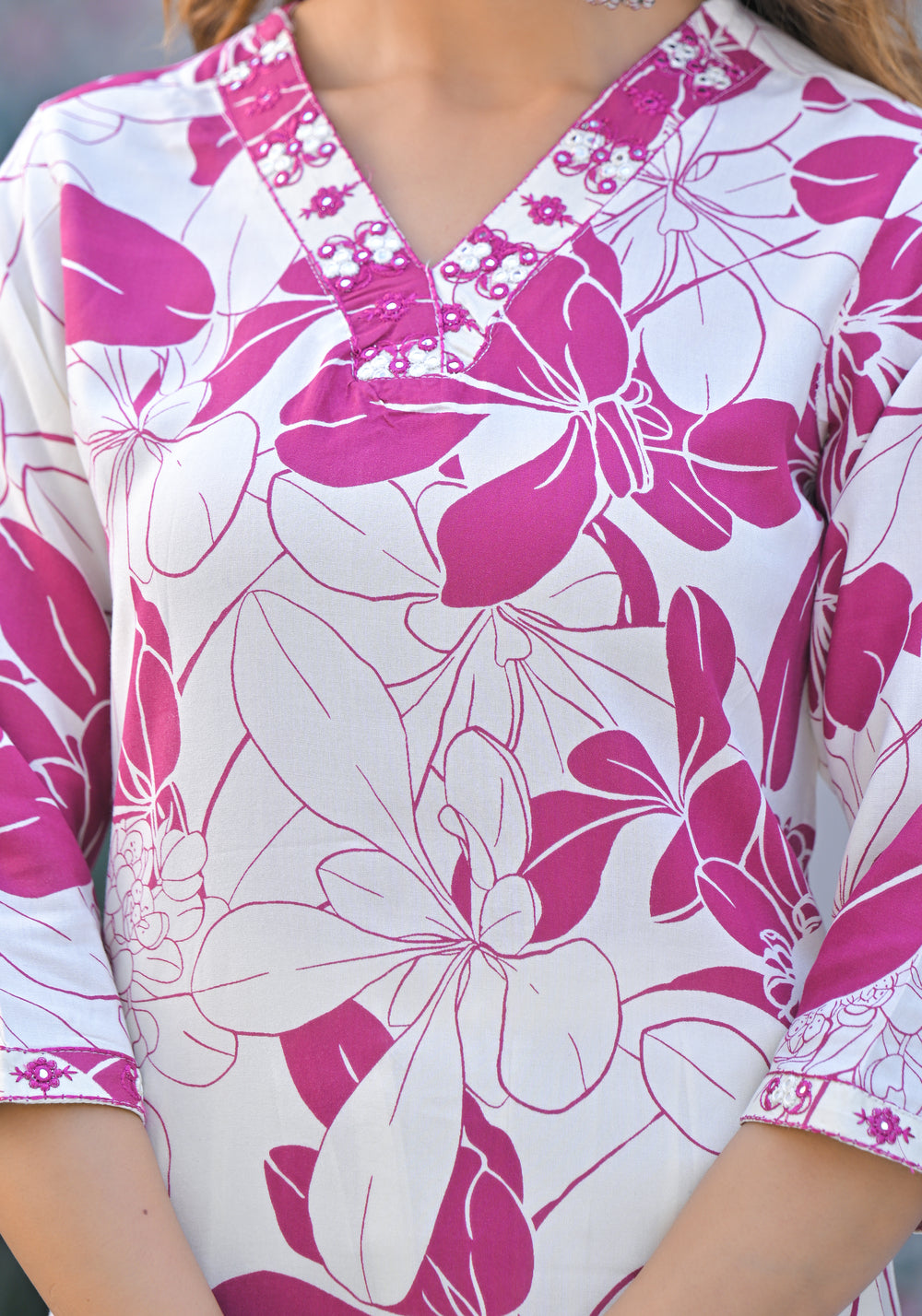 Soul Armor Floral Printed Kurta Pant Dupatta Set