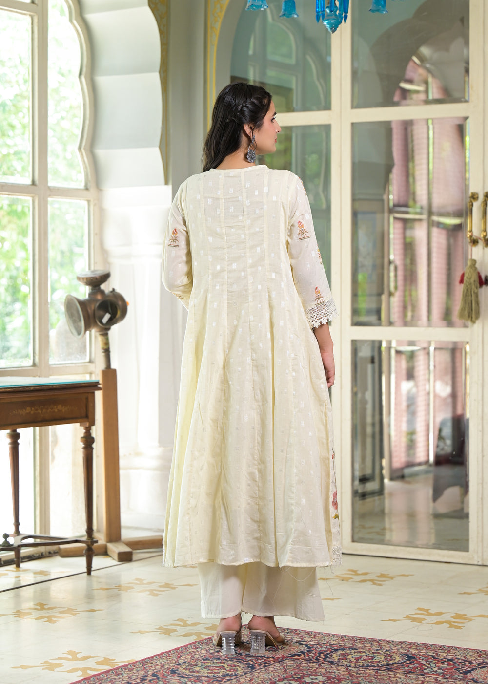 Soul Armor Elegant Embroidered Kurta Set