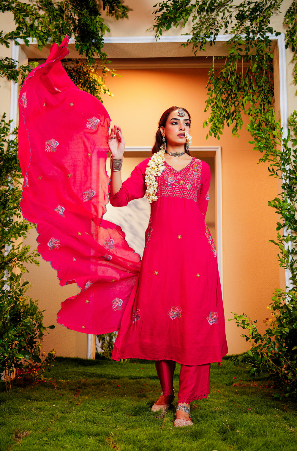 Soul Armor Ethnic Embellished Kurta Set
