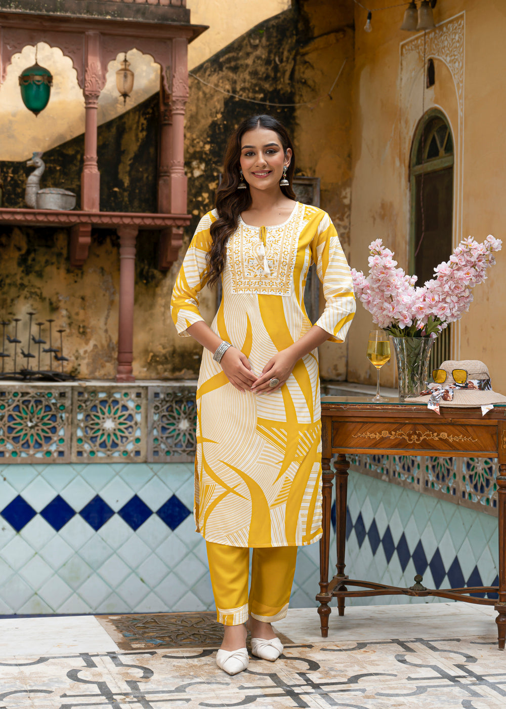 Soul Armor Geometric Design  Kurta Pant Dupatta Suit Set