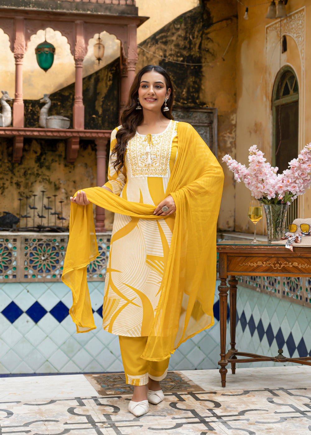 Soul Armor Geometric Design  Kurta Pant Dupatta Suit Set