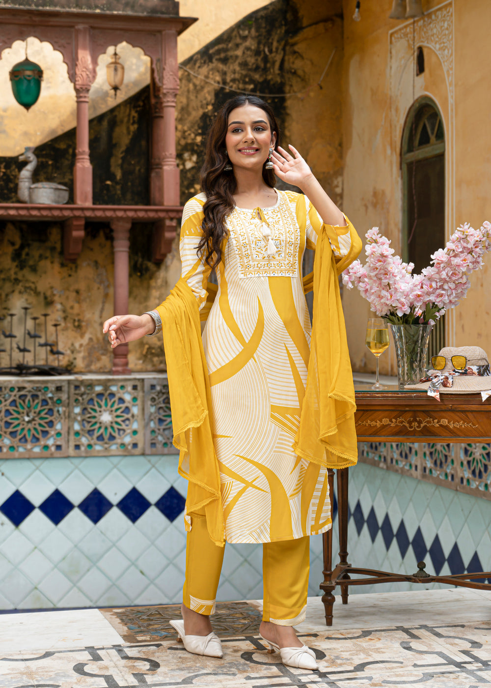 Soul Armor Geometric Design  Kurta Pant Dupatta Suit Set