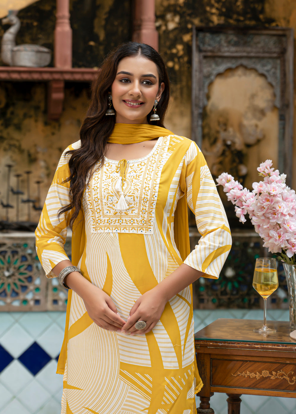 Soul Armor Geometric Design  Kurta Pant Dupatta Suit Set