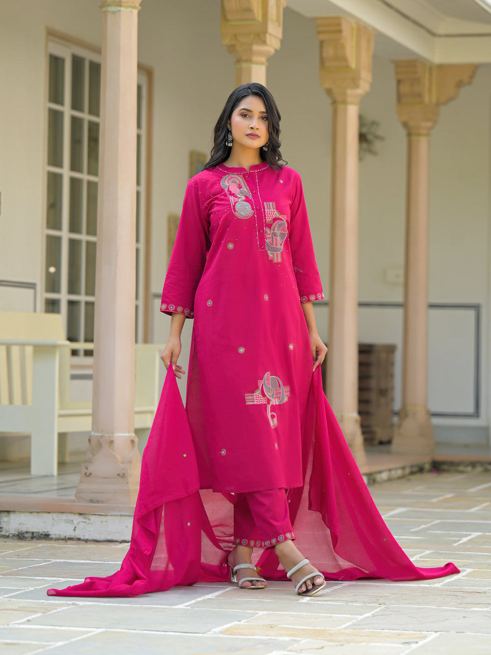 Soul Armor Solid Embroidered Kurta Set