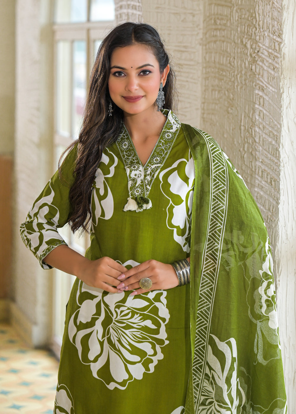 Soul Armor All-Over Floral Pattern Kurta Set