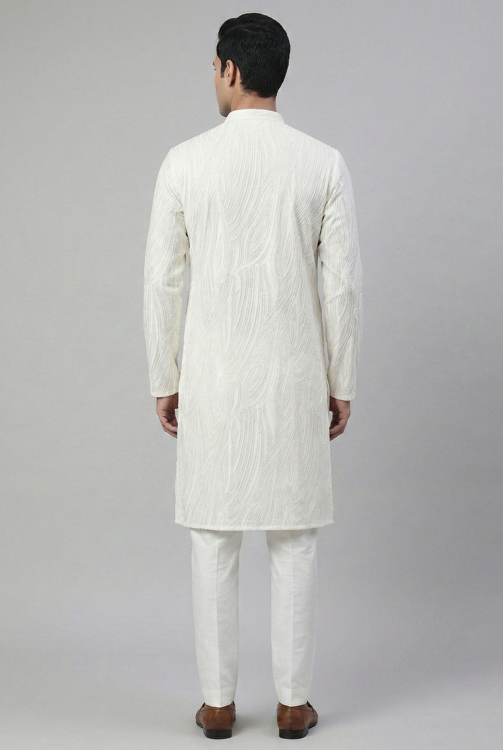 Soul Armor Mens White Subtle Textured All-Over Ethnic Print  Full Sleeve Kurta Set