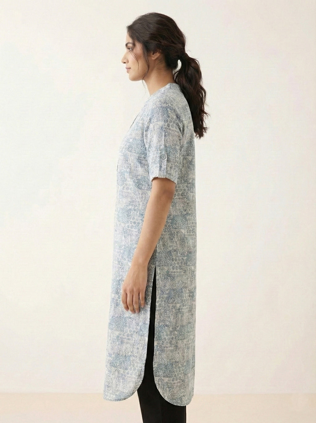 Soul Armor Ladies Printed Persia Mint Straight Kurti with Mandarin Collar and Half Sleeve