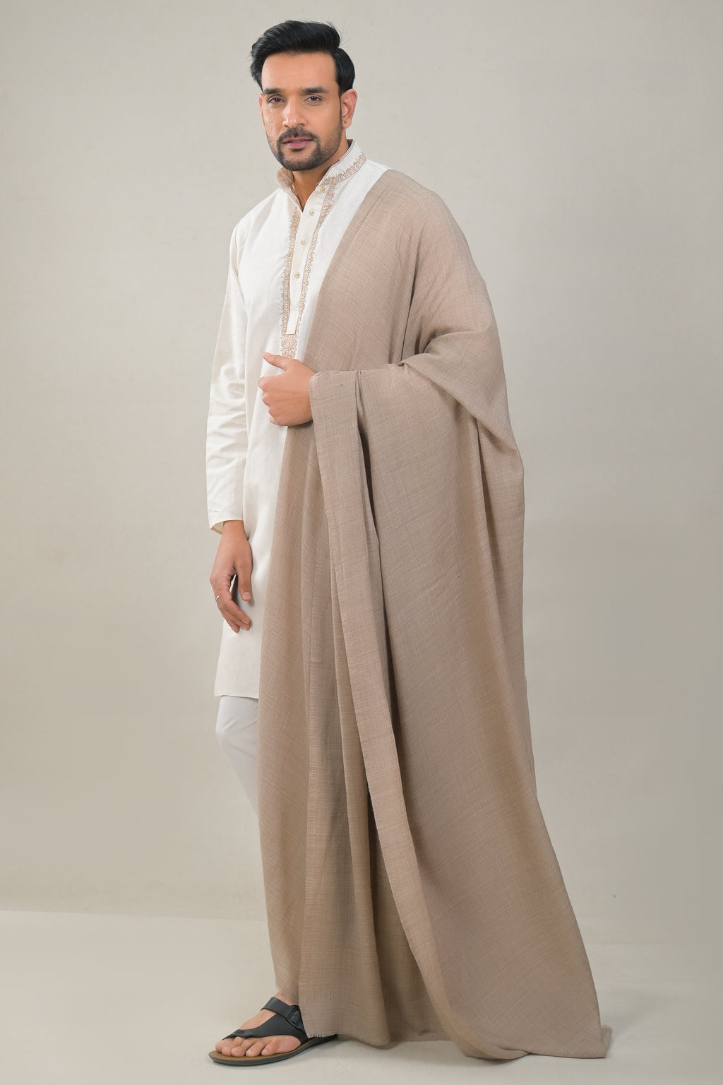 Elevate Elegant Solid Woolen Shawl