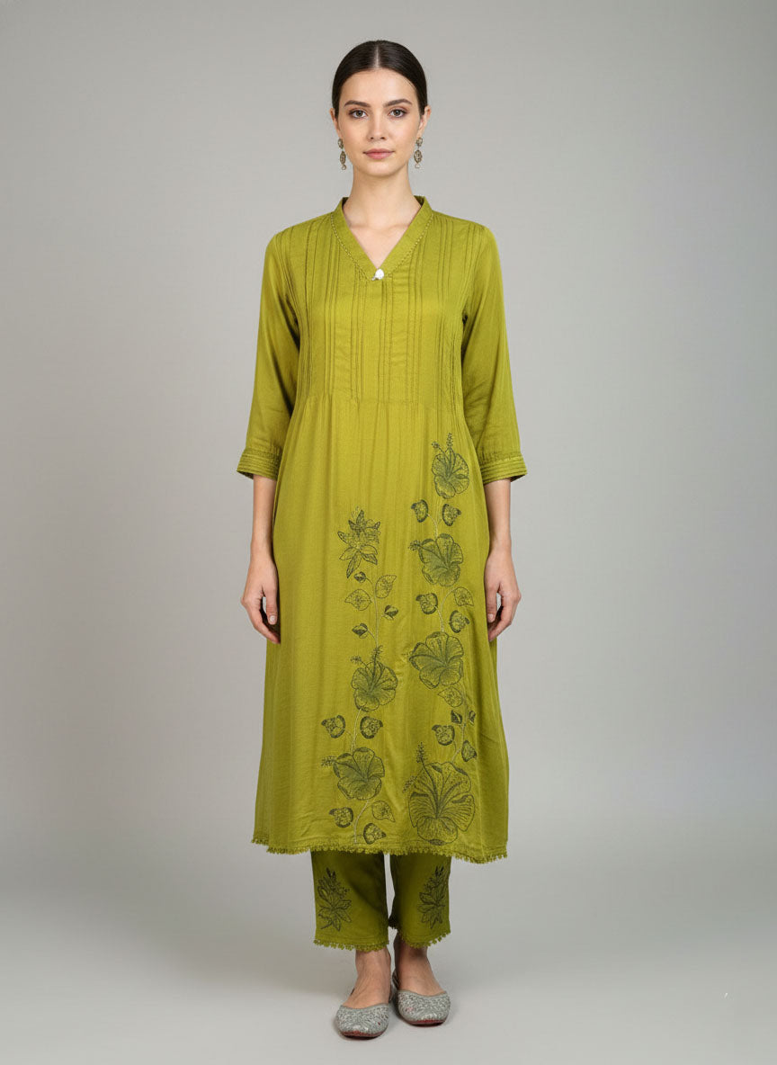 Soul Armor Ladies 3 Piece Kurti Set Featuring Embroidered Kurta, Bottom and Dupatta