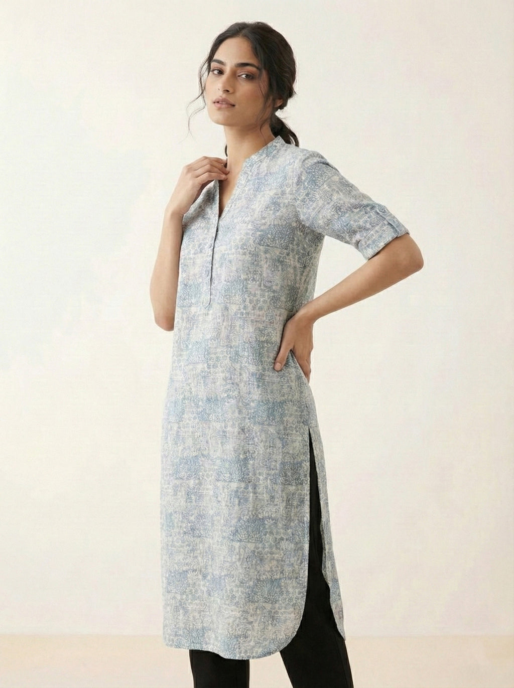 Soul Armor Ladies Printed Persia Mint Straight Kurti with Mandarin Collar and Half Sleeve