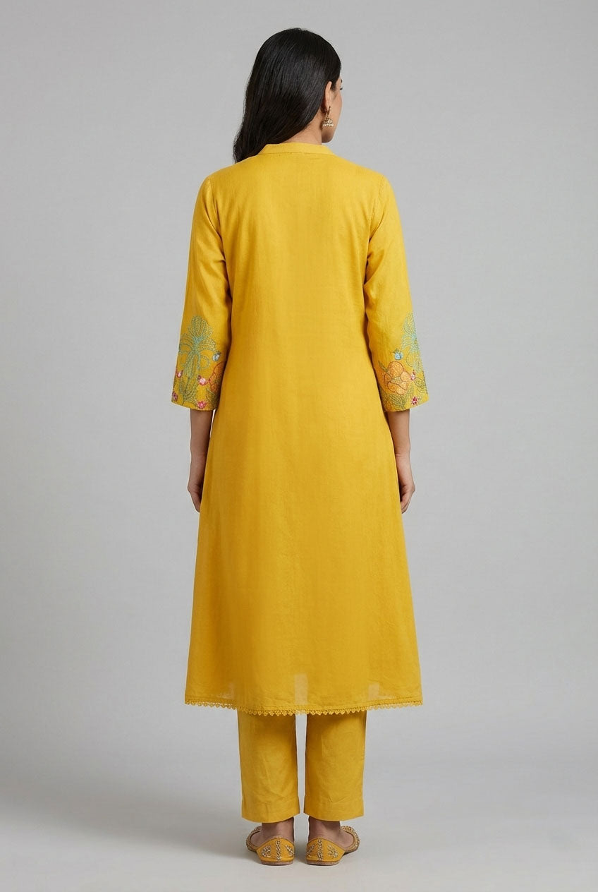 Soul Armor Ladies 3 Piece Kurti Set Featuring Embroidered Kurta, Bottom and Dupatta