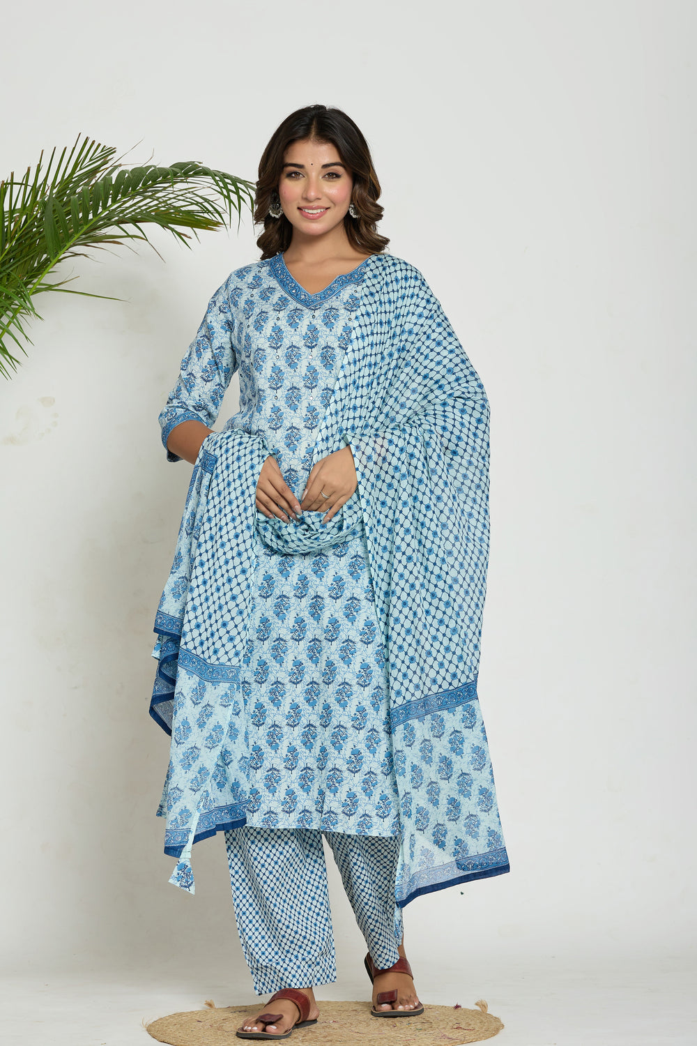 Elevate Ethnic Leaf Motif Women’s Kurta Set