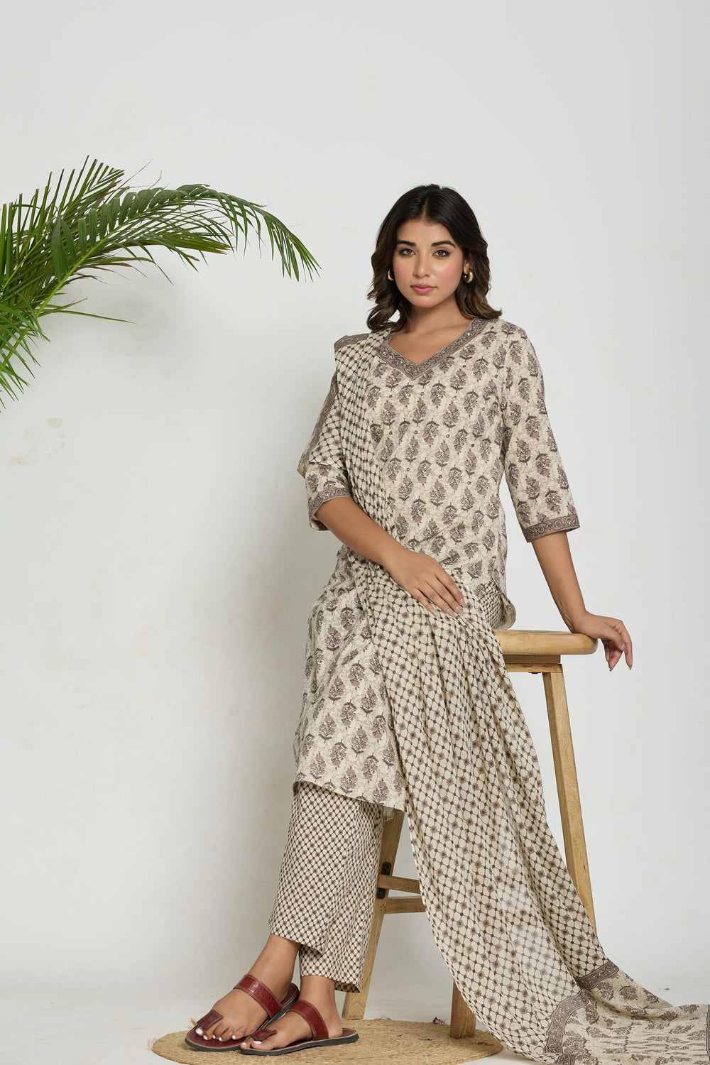 Elevate Ethnic Leaf Motif Women’s Kurta Set
