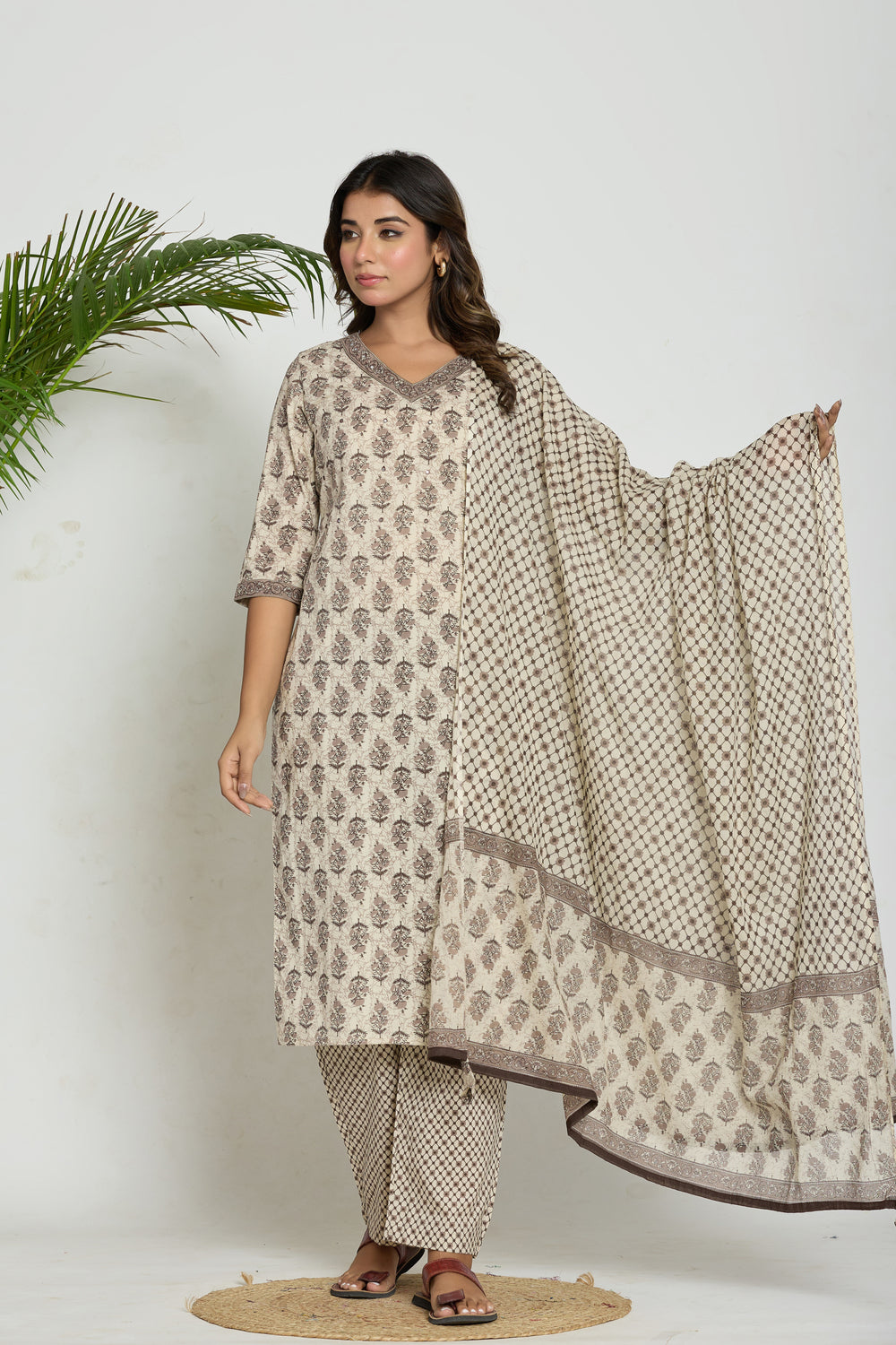 Elevate Ethnic Leaf Motif Women’s Kurta Set