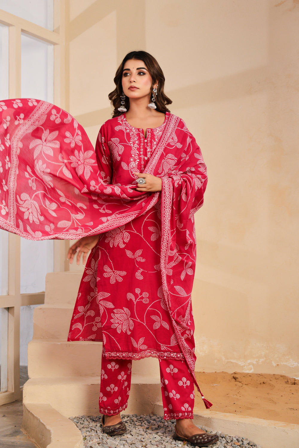 Soul Armor Floral Printed Kurta Pant Dupatta Set