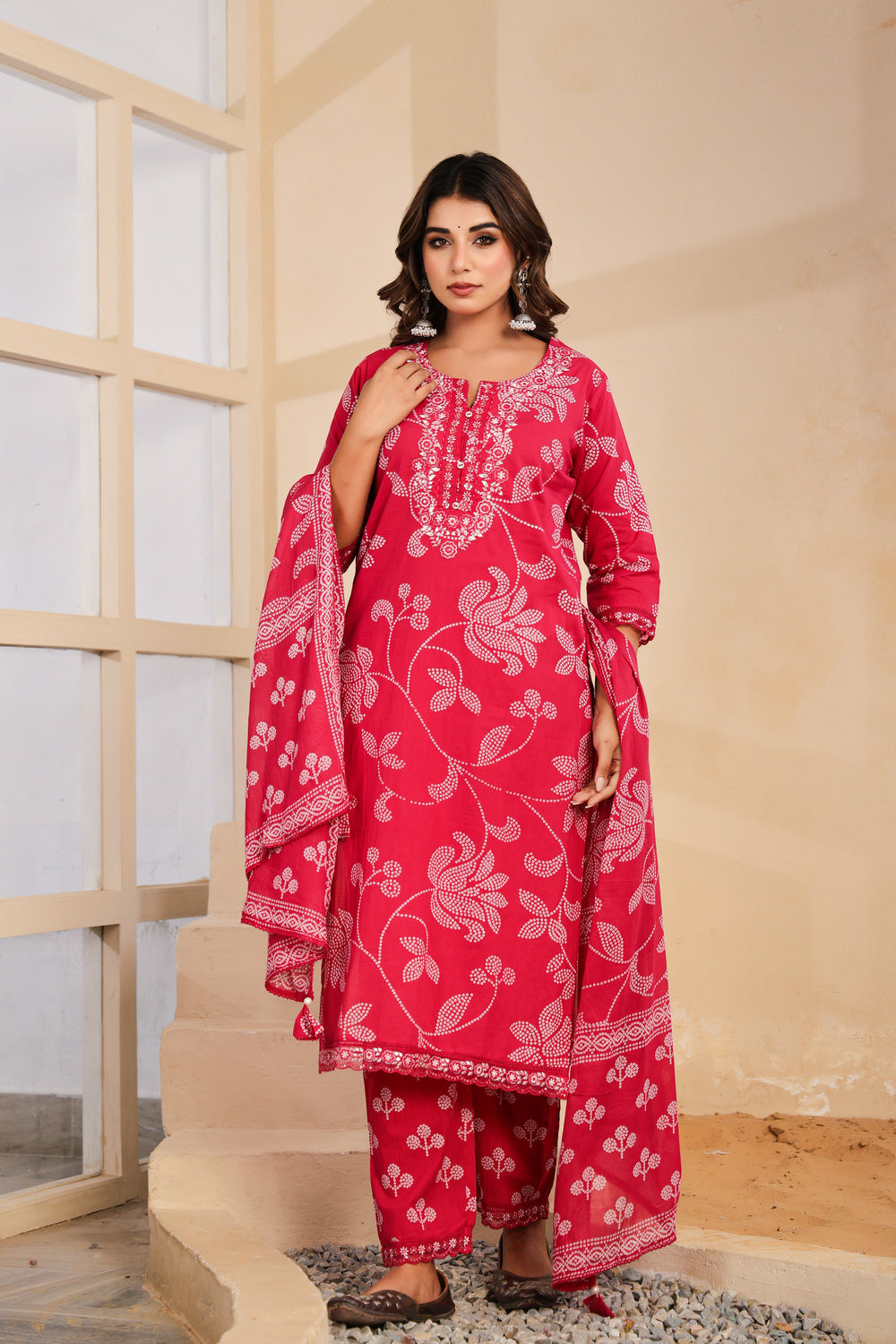 Soul Armor Floral Printed Kurta Pant Dupatta Set