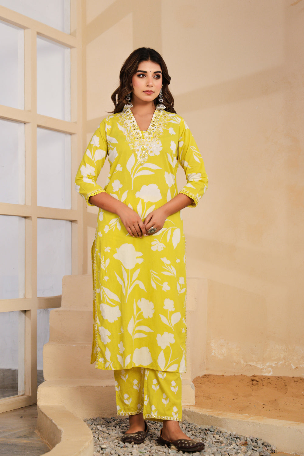 Soul Armor Ethnic Motif Printed Kurta Pant Dupatta Suit Set