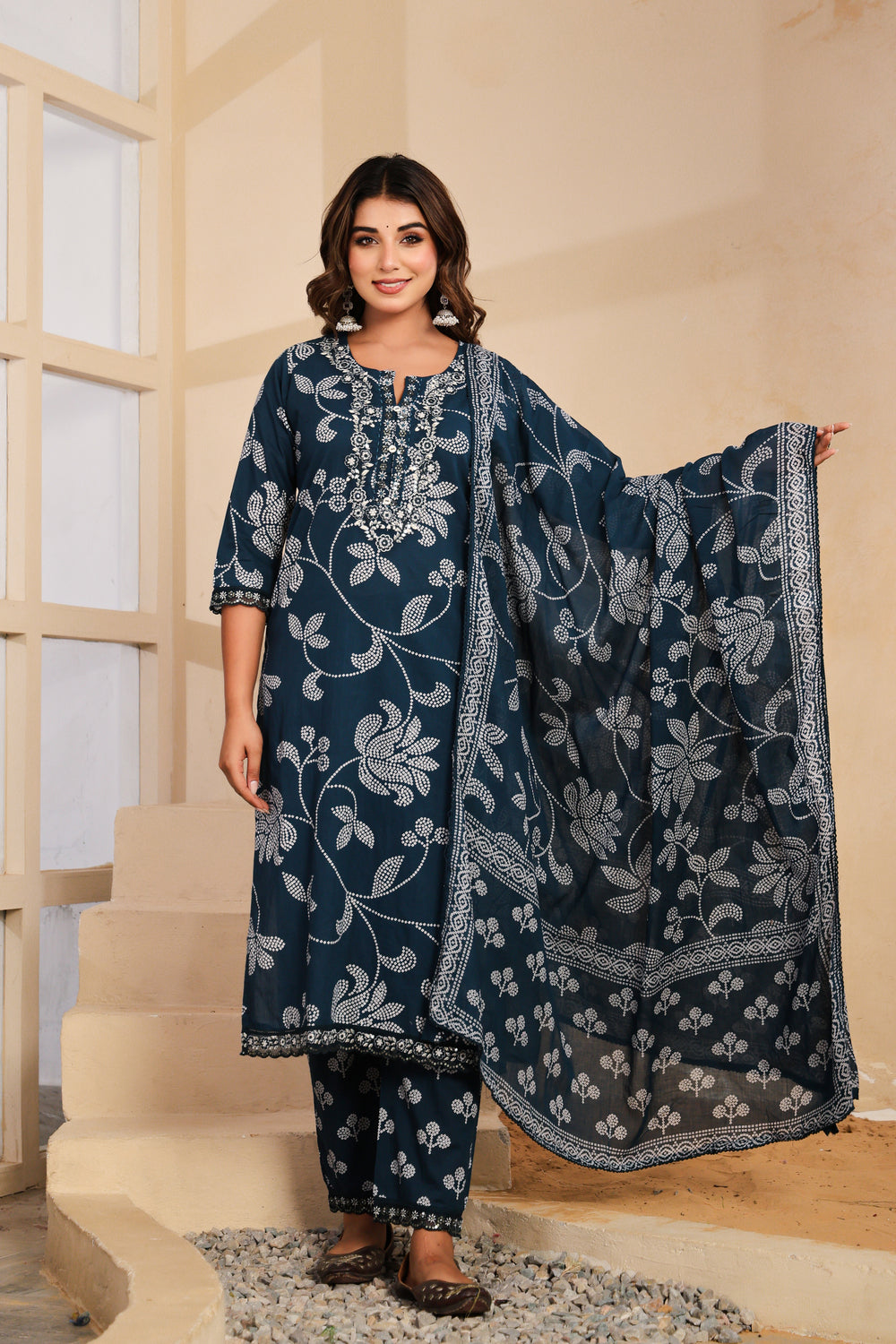 Soul Armor Floral Printed Kurta Pant Dupatta Set