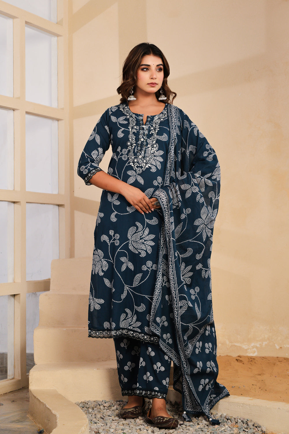 Soul Armor Floral Printed Kurta Pant Dupatta Set