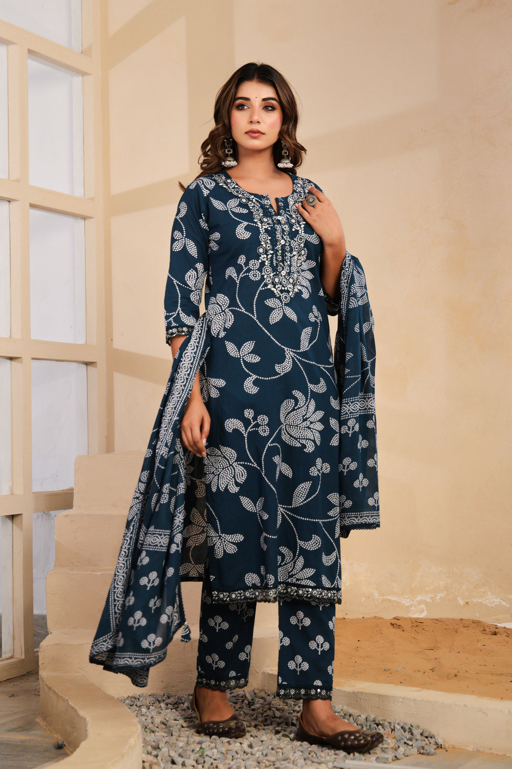 Soul Armor Floral Printed Kurta Pant Dupatta Set