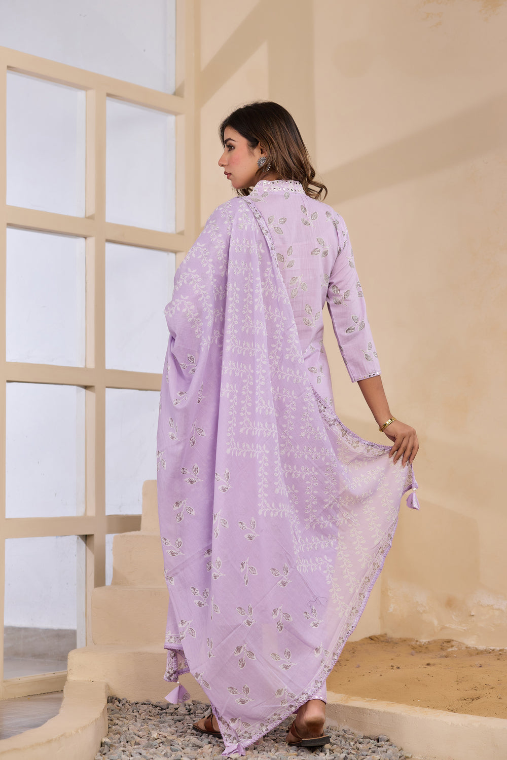 Soul ArmorFloral Printed Straight Kurta Pant Dupatta Set