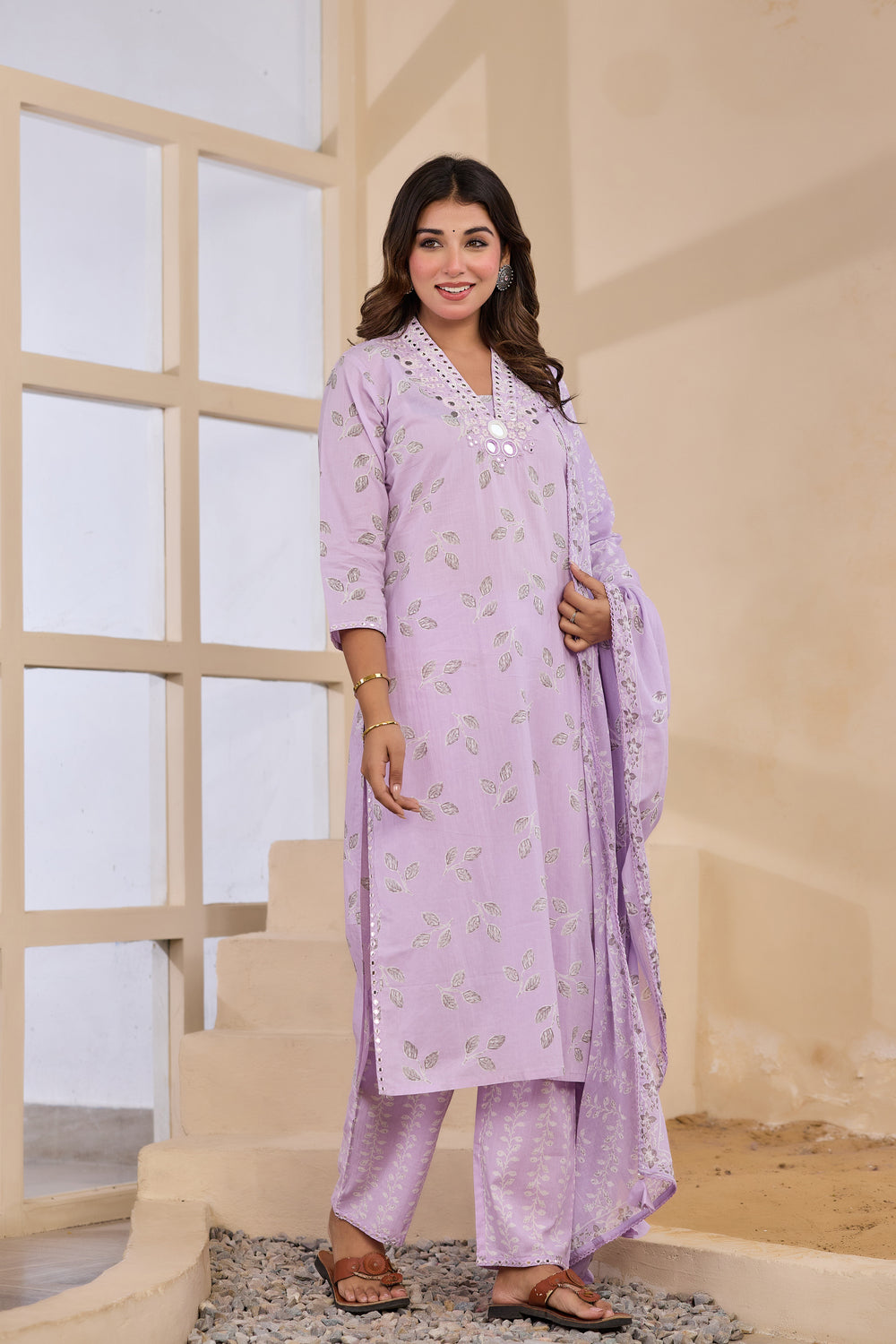 Soul ArmorFloral Printed Straight Kurta Pant Dupatta Set